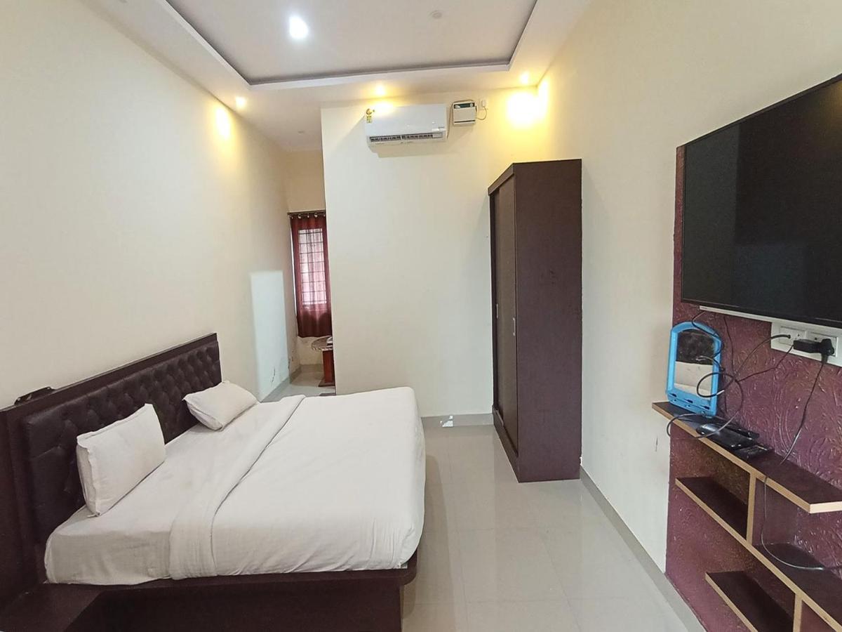 Mg Residency Hotel Chikmagalūr Buitenkant foto