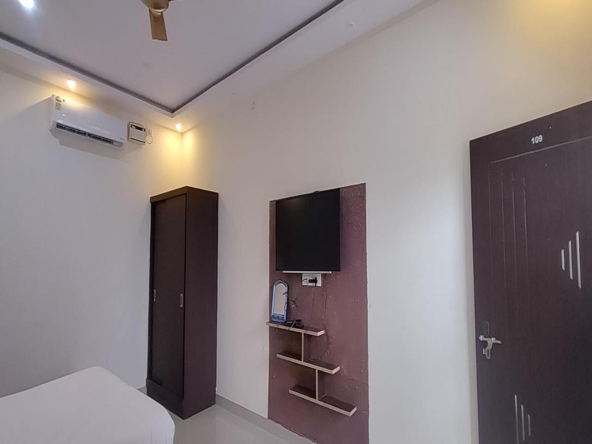 Mg Residency Hotel Chikmagalūr Buitenkant foto