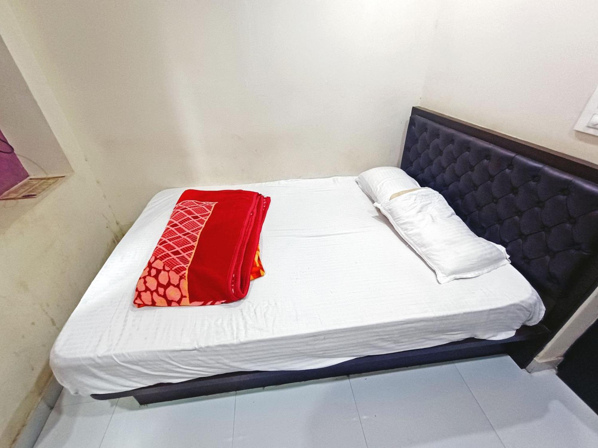 Mg Residency Hotel Chikmagalūr Buitenkant foto