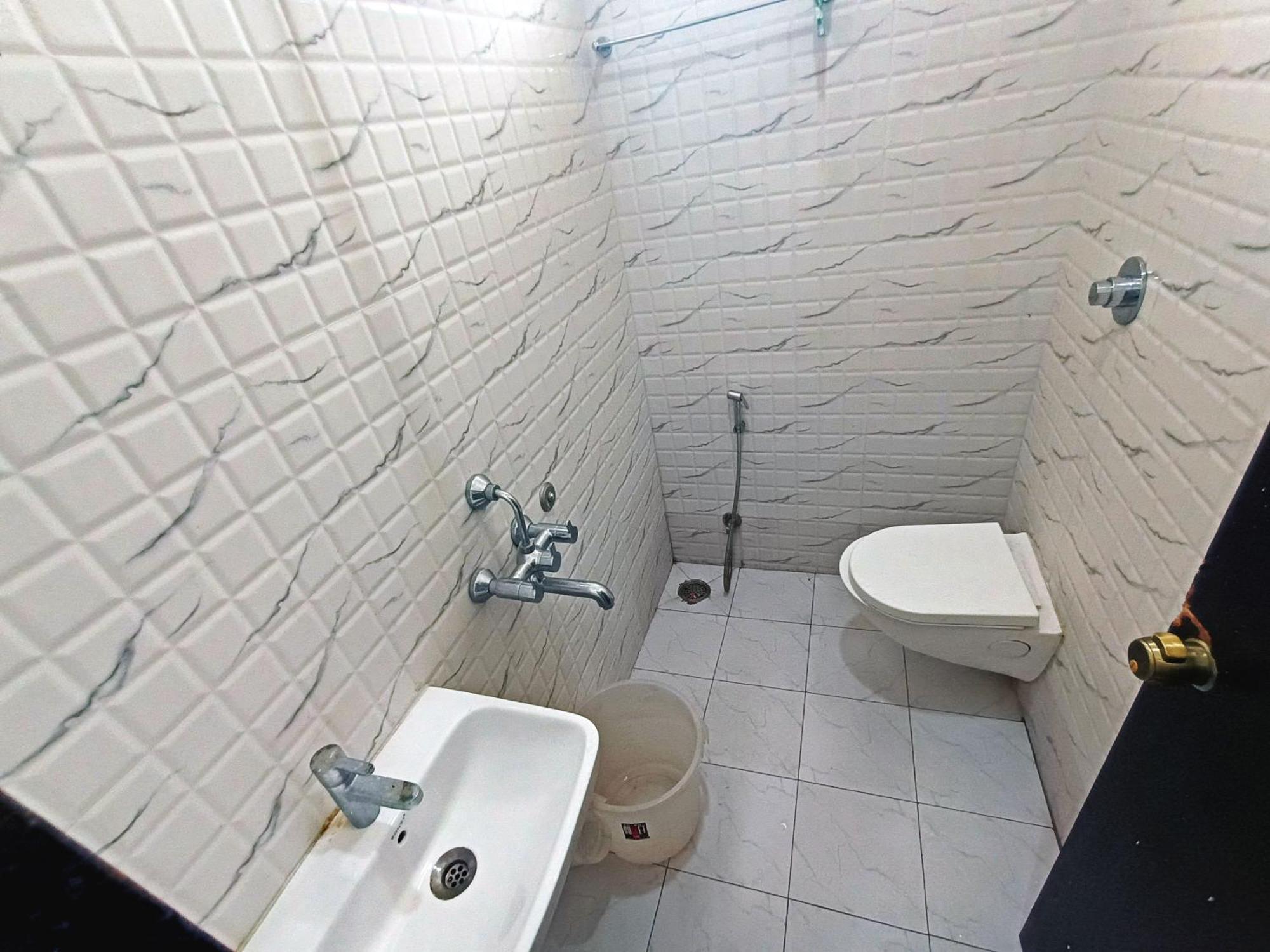 Mg Residency Hotel Chikmagalūr Buitenkant foto